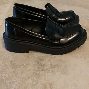 Steve Madden Black Loafer